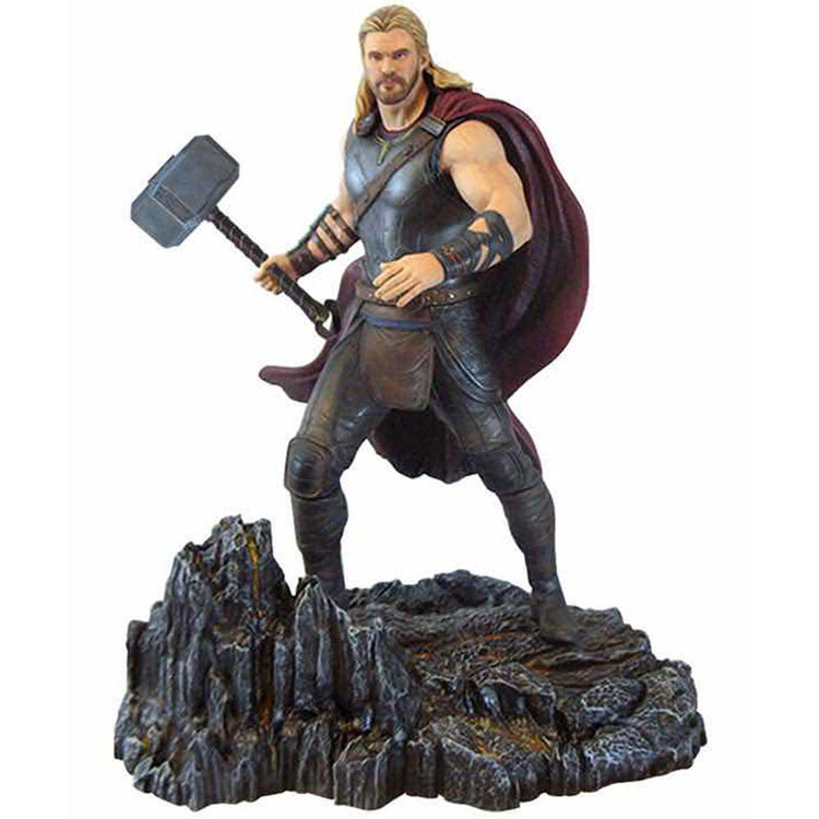 خرید اکشن فیگور ثور از فیلم Thor: Ragnarok - طول ۲۵ سانتی‌متر