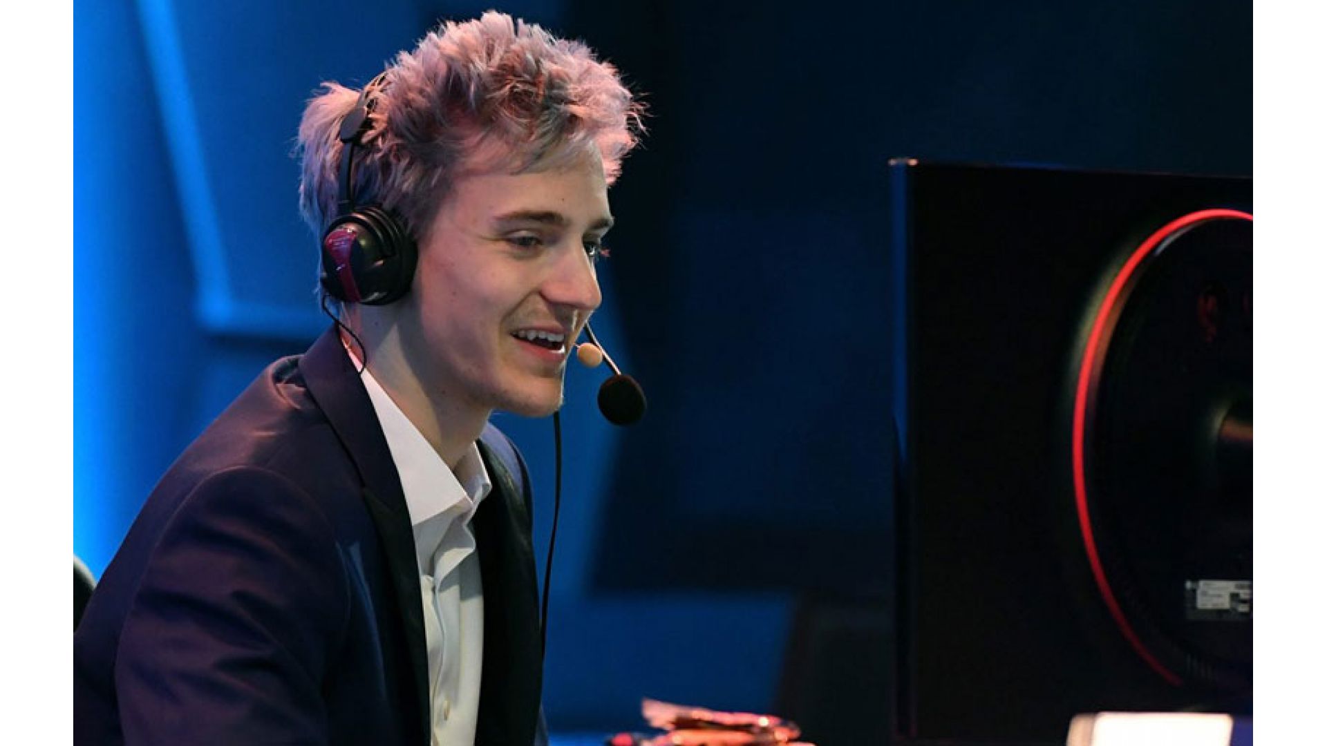 استریمرهای معروف برای بازی کردن عناوین جدید ساعتی ۵۰ هزار دلار پول می گیرند